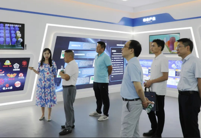 公司與中船縱橫舉行合作簽約儀式 公司與中船縱橫舉行合作簽約儀式